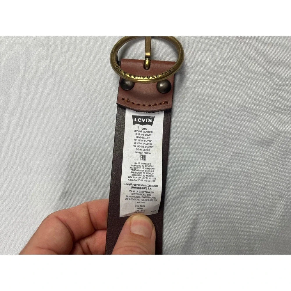 Levis Brown Bovine Leather Belt Round Brass Buckle Size 30 75cm Womens